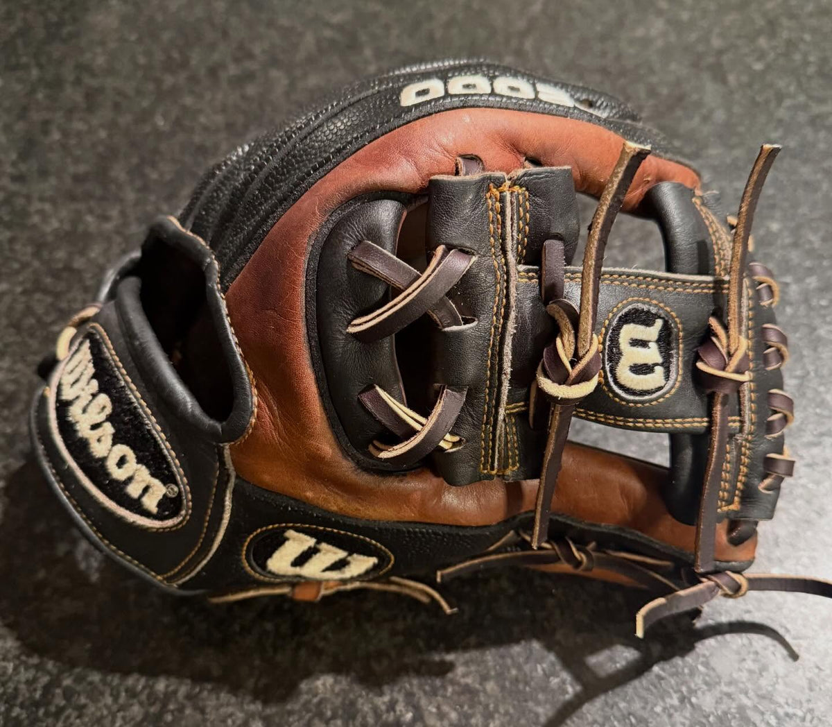 Baseball/Softball Glove - Full Relacing